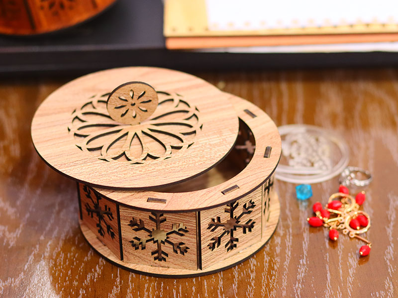 Laser Cut Wooden Round Gift Box Design
