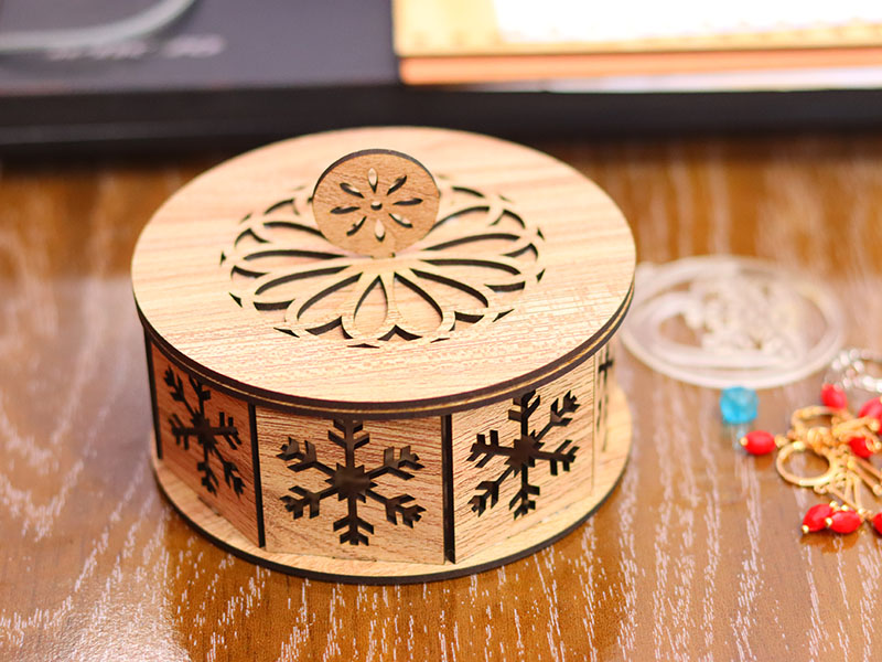 Laser Cut Wooden Round Gift Box Design
