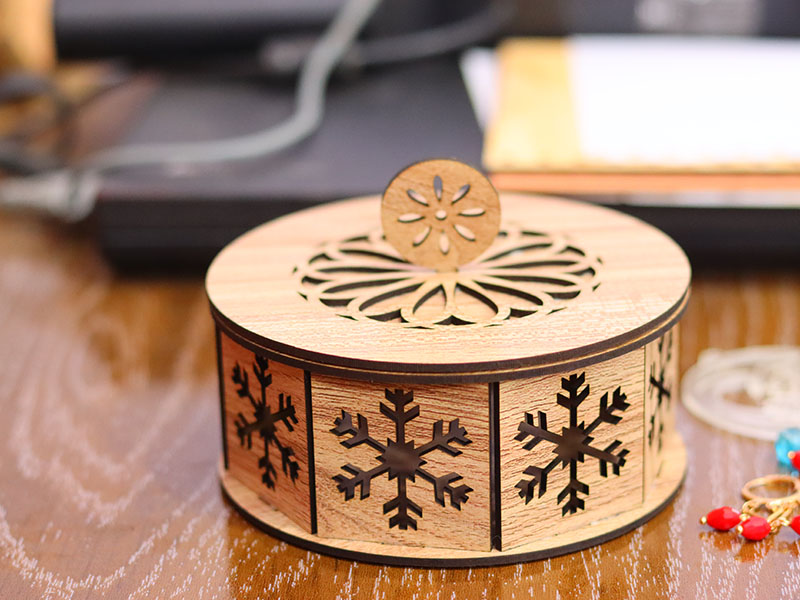 Laser Cut Wooden Round Gift Box Design