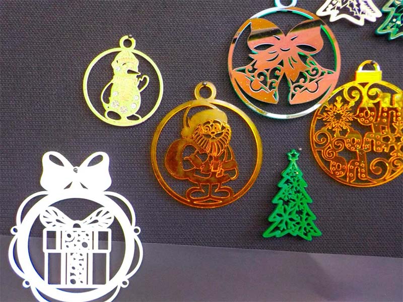 Laser Cut Christmas Tree and Ball Acrylic Ornament for Decoration