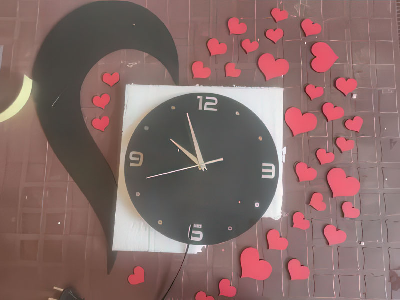 Laser Cut Chand Hub Heart Shape Wall Clock Wall Decoration Idea